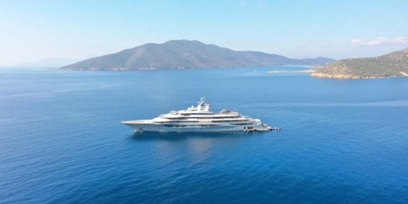 Superyacht market soars to £3bn a year as billionaires seek refuge during the pandemic